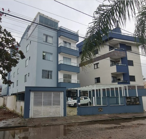 Fachada do Condomínio Residencial Davi Miguel concluída após recuperação e pintura