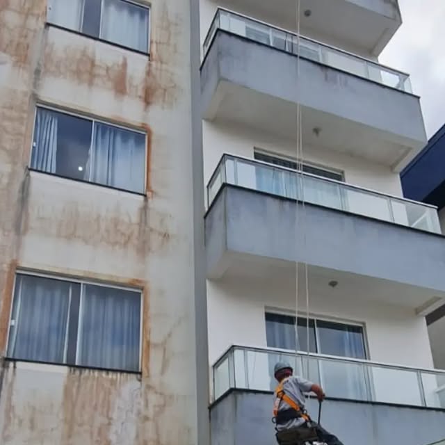 Fachada do Condomínio Residencial Davi Miguel com pintura finalizada