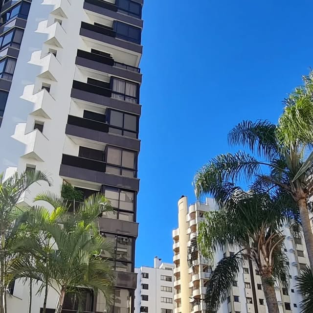Detalhe da obra Residencial Henrique Stodieck publicado no Instagram